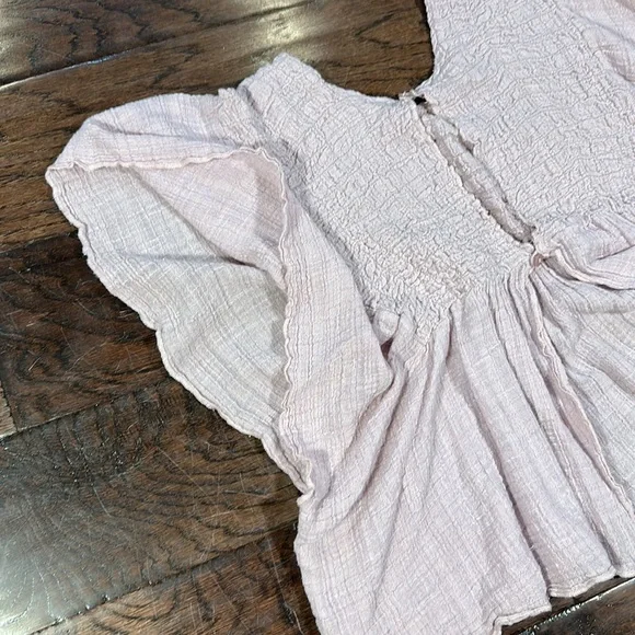 Free People Light Pink Textured Top size Large - Picture 3 of 5